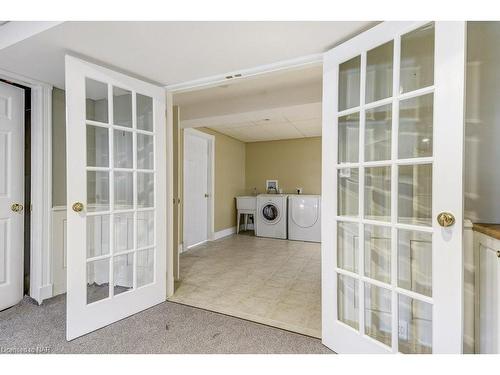 756 Quaker Road, Pelham, ON - Indoor Photo Showing Laundry Room