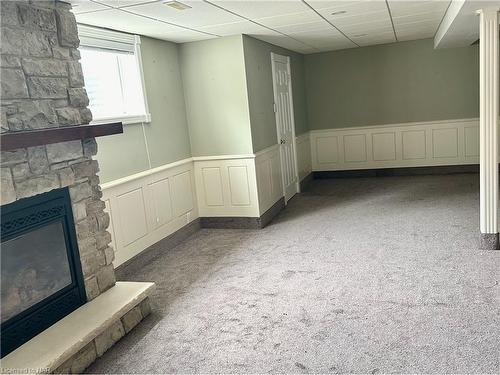 756 Quaker Road, Pelham, ON - Indoor Photo Showing Other Room With Fireplace