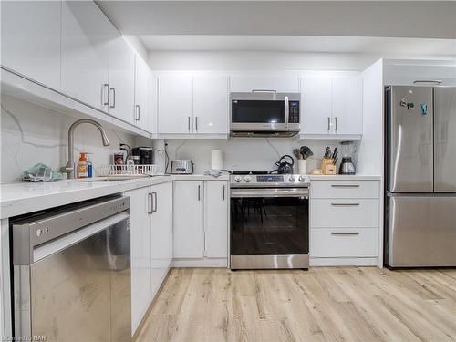 4-13 Valley Road, St. Catharines, ON - Indoor Photo Showing Kitchen With Stainless Steel Kitchen