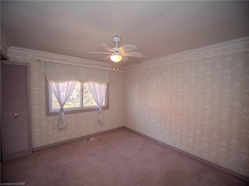 4430 Dovewood Drive, Niagara Falls, ON - Indoor Photo Showing Other Room