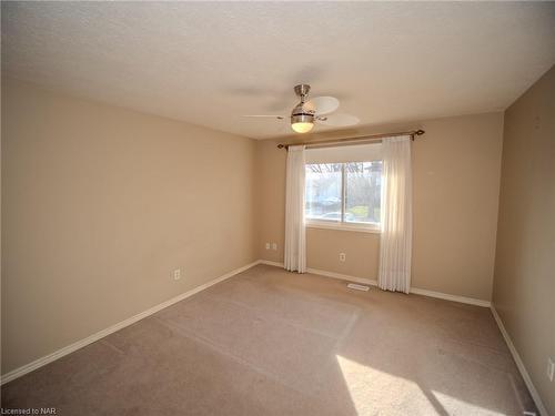 4430 Dovewood Drive, Niagara Falls, ON - Indoor Photo Showing Other Room
