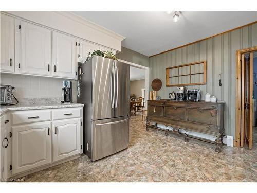214 Bertie Street, Fort Erie, ON - Indoor Photo Showing Kitchen