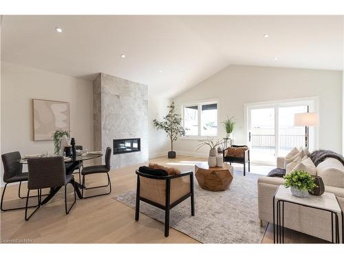 3137 Poplar Avenue, Ridgeway, ON - Indoor Photo Showing Living Room With Fireplace
