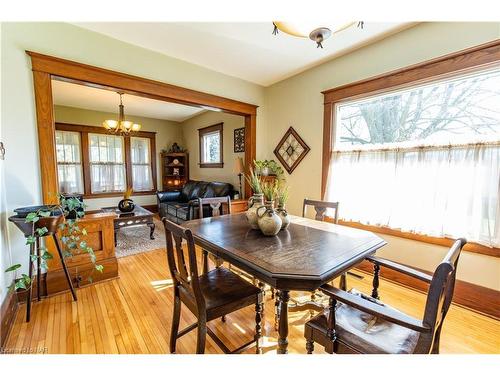 220 Chippawa Road, Port Colborne, ON - Indoor Photo Showing Dining Room