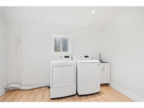 754 Helena Street, Fort Erie, ON - Indoor Photo Showing Laundry Room