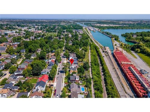 32 Chapel Street S, Thorold, ON - Outdoor With Body Of Water With View