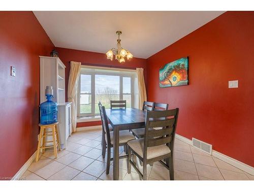 5222 Old Garrison Road, Fort Erie, ON - Indoor Photo Showing Dining Room