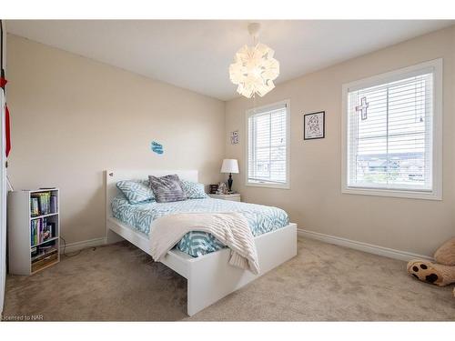 459 Silverwood Avenue, Welland, ON - Indoor Photo Showing Bedroom