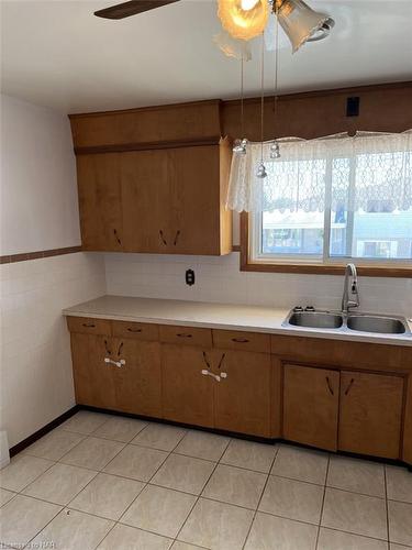 190 Christmas Street, Port Colborne, ON - Indoor Photo Showing Kitchen With Double Sink