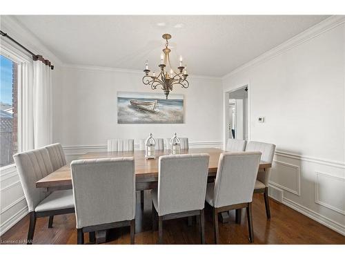 66 Courtleigh Road, St. Catharines, ON - Indoor Photo Showing Dining Room