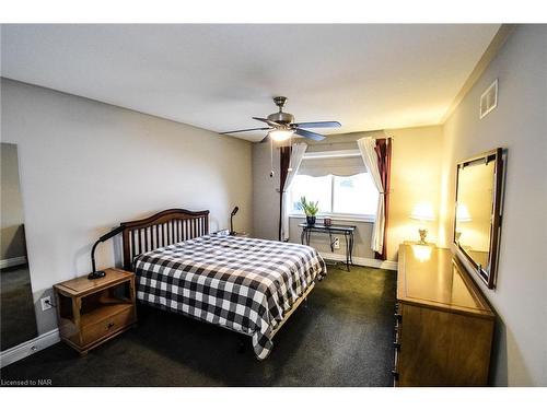 3947 Lower Coach Road, Stevensville, ON - Indoor Photo Showing Bedroom