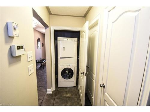 3947 Lower Coach Road, Stevensville, ON - Indoor Photo Showing Laundry Room