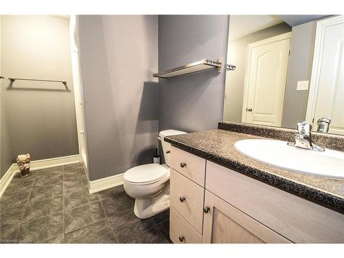 3947 Lower Coach Road, Stevensville, ON - Indoor Photo Showing Bathroom