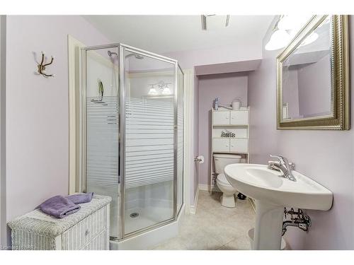 2 Zinfandel Court, Niagara-On-The-Lake, ON - Indoor Photo Showing Bathroom