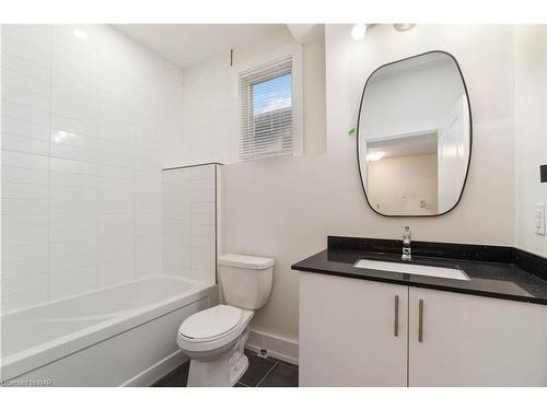 58 Griffith Street, Welland, ON - Indoor Photo Showing Bathroom