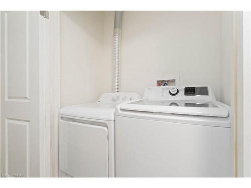 58 Griffith Street, Welland, ON - Indoor Photo Showing Laundry Room