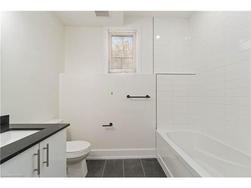 58 Griffith Street, Welland, ON - Indoor Photo Showing Bathroom