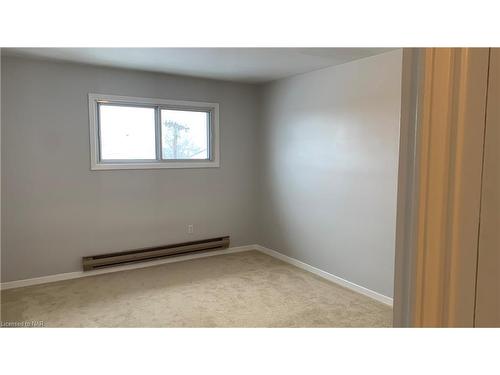 304-253 Fitch Street, Welland, ON - Indoor Photo Showing Other Room