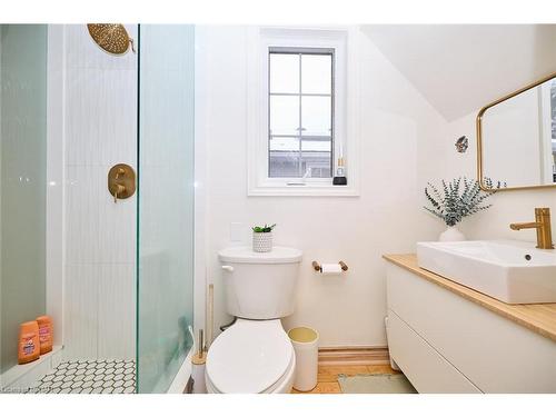 202 Anne Street, Niagara-On-The-Lake, ON - Indoor Photo Showing Bathroom