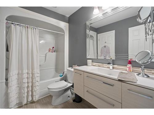 1-7370 Monastery Drive, Niagara Falls, ON - Indoor Photo Showing Bathroom