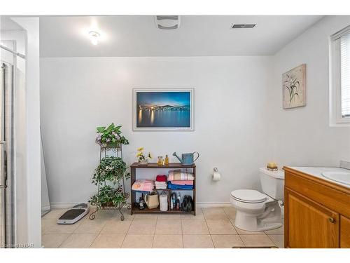 925 Queenston Road, Niagara-On-The-Lake, ON - Indoor Photo Showing Bathroom