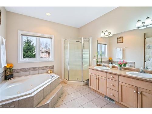 925 Queenston Road, Niagara-On-The-Lake, ON - Indoor Photo Showing Bathroom