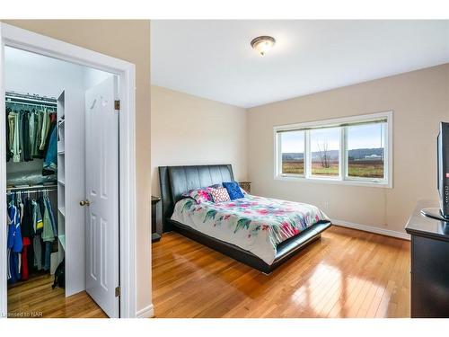 925 Queenston Road, Niagara-On-The-Lake, ON - Indoor Photo Showing Bedroom