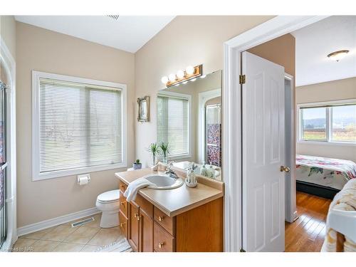 925 Queenston Road, Niagara-On-The-Lake, ON - Indoor Photo Showing Bathroom