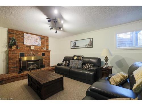 4877 Tara Avenue, Niagara Falls, ON - Indoor Photo Showing Living Room With Fireplace