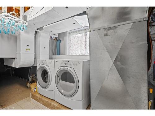 1 Joanna Drive, St. Catharines, ON - Indoor Photo Showing Laundry Room
