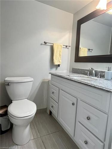 704-215 Glenridge Avenue, St. Catharines, ON - Indoor Photo Showing Bathroom