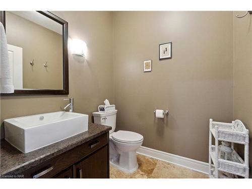 220 Elmwood Avenue, Crystal Beach, ON - Indoor Photo Showing Bathroom