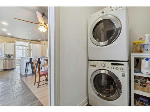 220 Elmwood Avenue, Crystal Beach, ON - Indoor Photo Showing Laundry Room