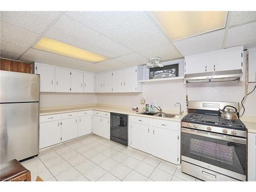 199 Thorold Road, Welland, ON - Indoor Photo Showing Kitchen With Double Sink