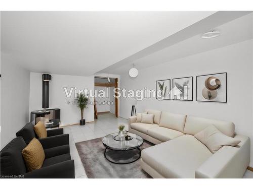 199 Thorold Road, Welland, ON - Indoor Photo Showing Living Room