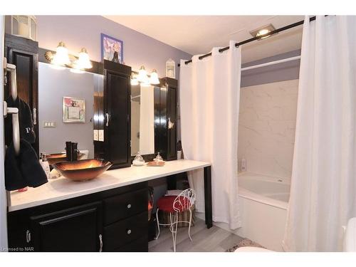 305 Cherrywood Avenue, Crystal Beach, ON - Indoor Photo Showing Bathroom