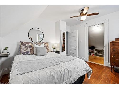 23 Catherine Street, St. Catharines, ON - Indoor Photo Showing Bedroom