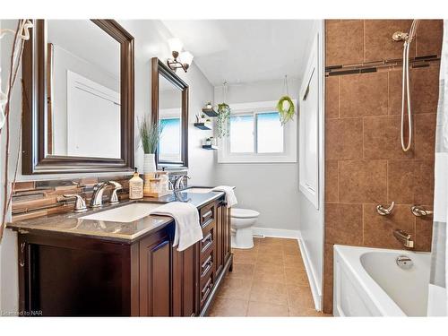 6536 Glengate Street, Niagara Falls, ON - Indoor Photo Showing Bathroom