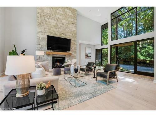 22 Melrose Drive, Niagara-On-The-Lake, ON - Indoor Photo Showing Living Room With Fireplace