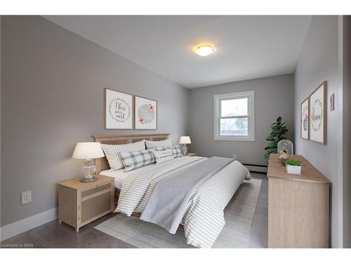 109 Queenston Boulevard, Fort Erie, ON - Indoor Photo Showing Bedroom