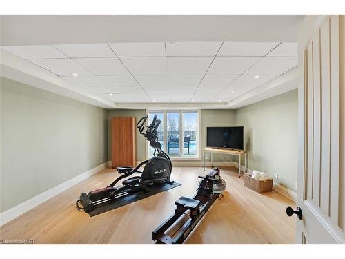 35 Clearview Heights, St. Catharines, ON - Indoor Photo Showing Gym Room