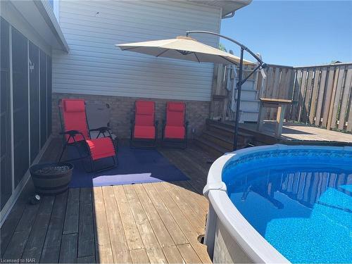 7800 Yvette Crescent, Niagara Falls, ON - Outdoor With Above Ground Pool With Exterior