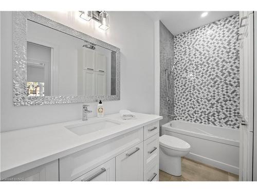 1-99 South Drive, St. Catharines, ON - Indoor Photo Showing Bathroom