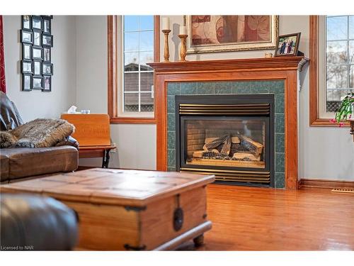 695 Grandview Road, Fort Erie, ON - Indoor Photo Showing Living Room With Fireplace