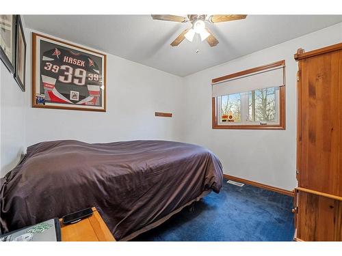 695 Grandview Road, Fort Erie, ON - Indoor Photo Showing Bedroom