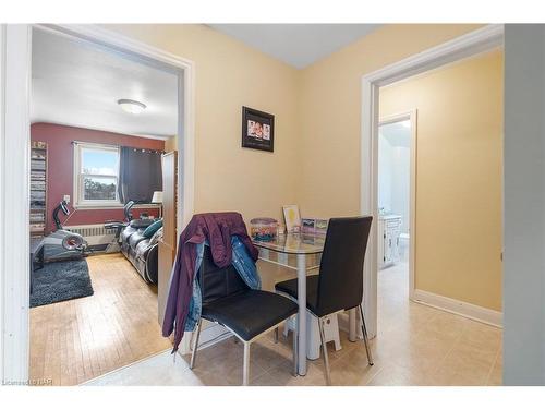 496 Carlton Street, St. Catharines, ON - Indoor Photo Showing Dining Room