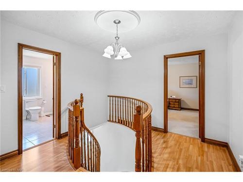 6 Fern Gate, Fonthill, ON - Indoor Photo Showing Other Room