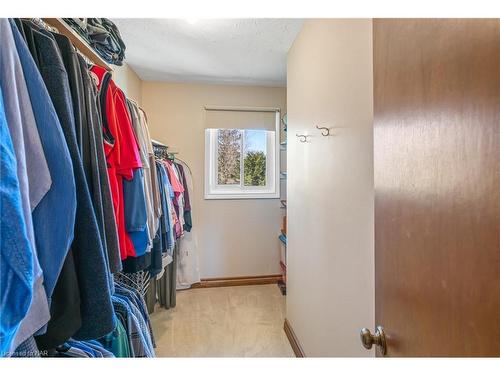 6 Fern Gate, Fonthill, ON - Indoor With Storage