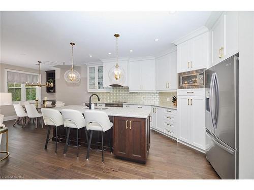 50 Aberdeen Lane S, Niagara-On-The-Lake, ON - Indoor Photo Showing Kitchen With Upgraded Kitchen