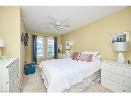 31-141 Welland Vale Road, St. Catharines, ON - Indoor Photo Showing Bedroom